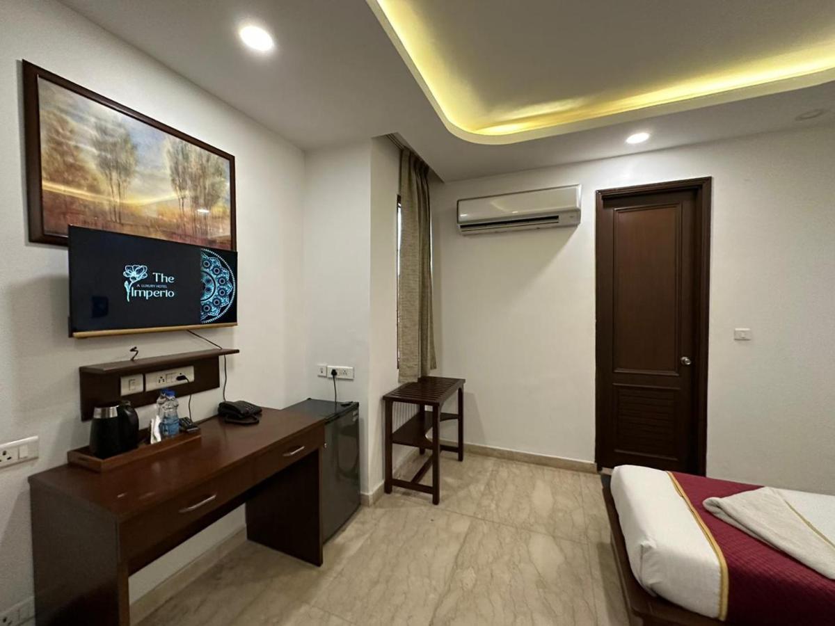 Hotel The Imperio New Delhi Luaran gambar