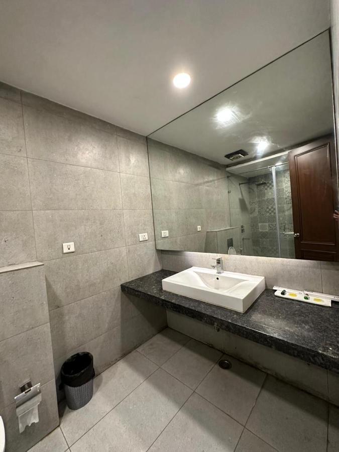 Hotel The Imperio New Delhi Luaran gambar