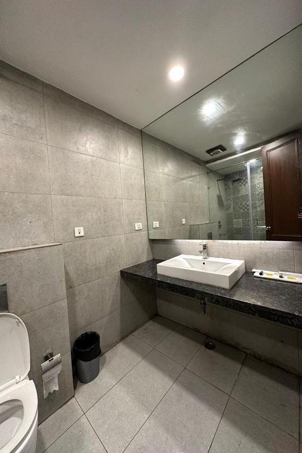 Hotel The Imperio New Delhi Luaran gambar